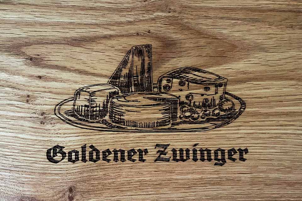 Servierbrett "Goldener Zwinger & Käse"